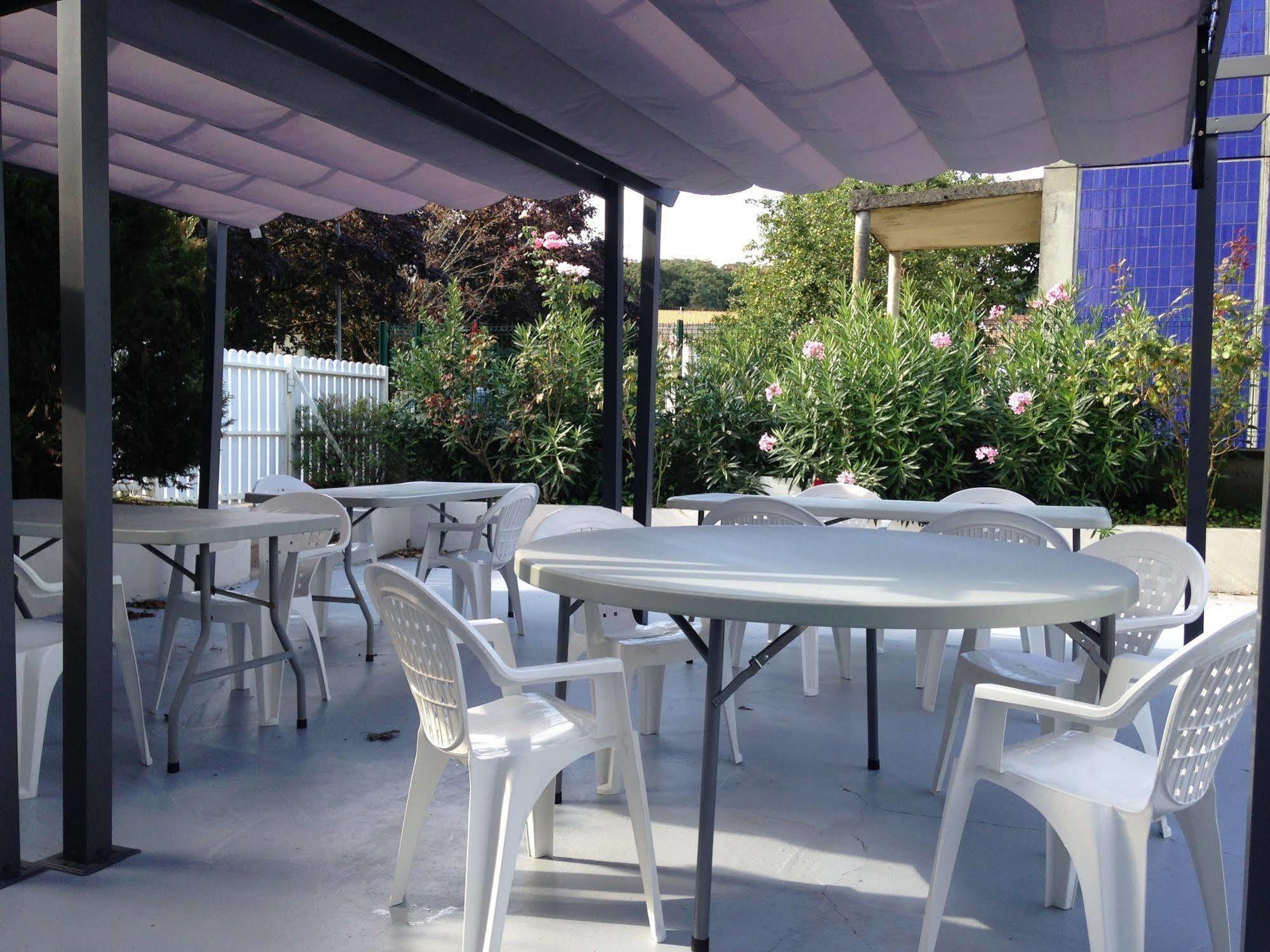 Hotel Le Crab อองกูแลม ภายนอก รูปภาพ
